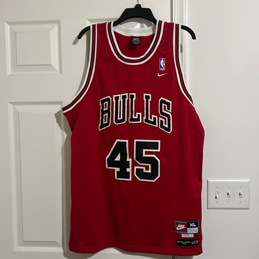 Mens Chicago Bulls jersey